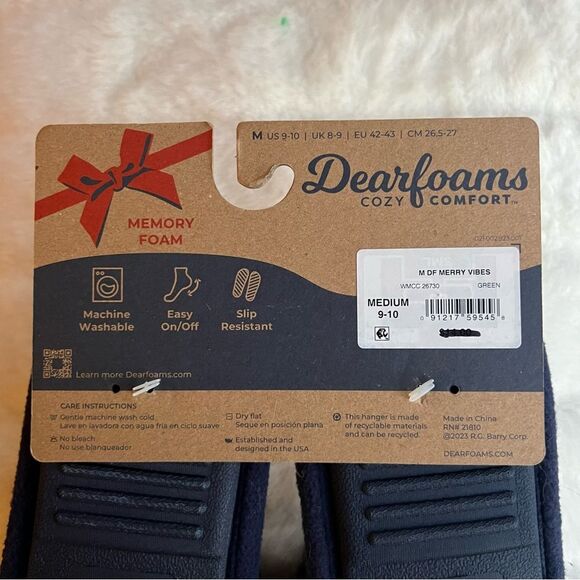 Merry Vibes Mens Dearfoam Slippers
Sz M 9-10 NWT 🏷 great gift! 🎁 - Picture 14 of 16